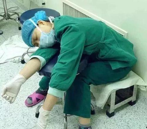 女护士吃瓜事件视频,网络舆论下的职业形象探讨