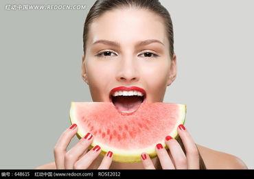 美女各种吃瓜图片视频下载,盘点各大美女吃瓜瞬间,视觉盛宴来袭!