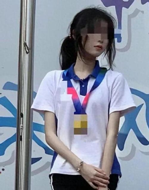 三个闺蜜吃瓜视频素材,三段视频揭露娱乐圈幕后真相!”